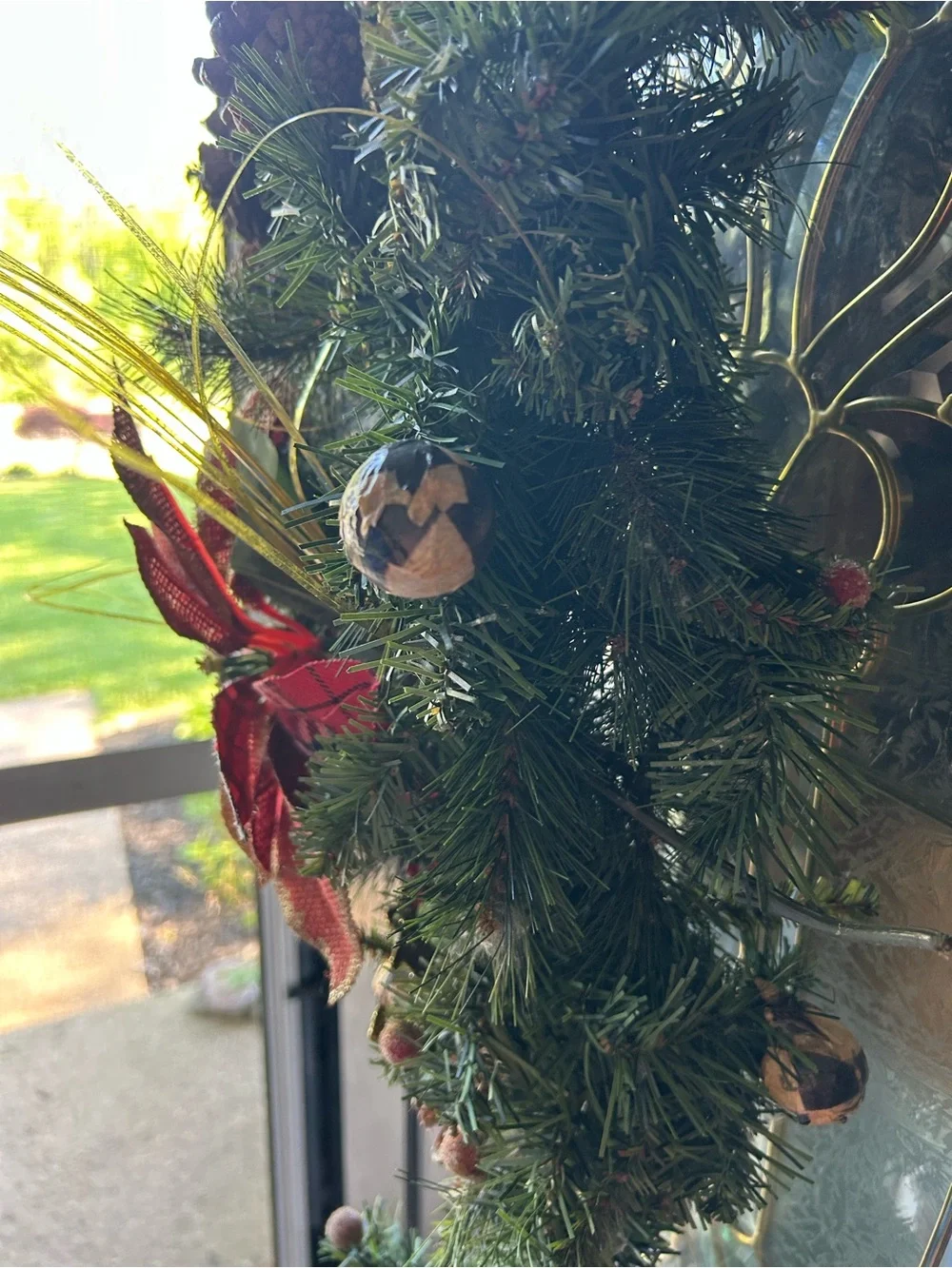 🌲Festive Holiday Door Wreath - Decorative Evergreen Accent🌨️